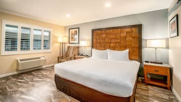 Standardzimmer | Pillowtop-Betten, Schreibtisch, laptopgeeigneter Arbeitsplatz