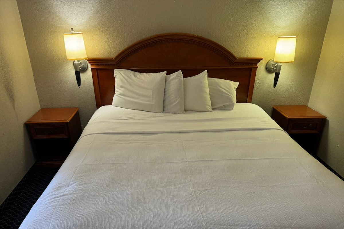 Blackout drapes, iron/ironing board, free cribs/infant beds, free WiFi