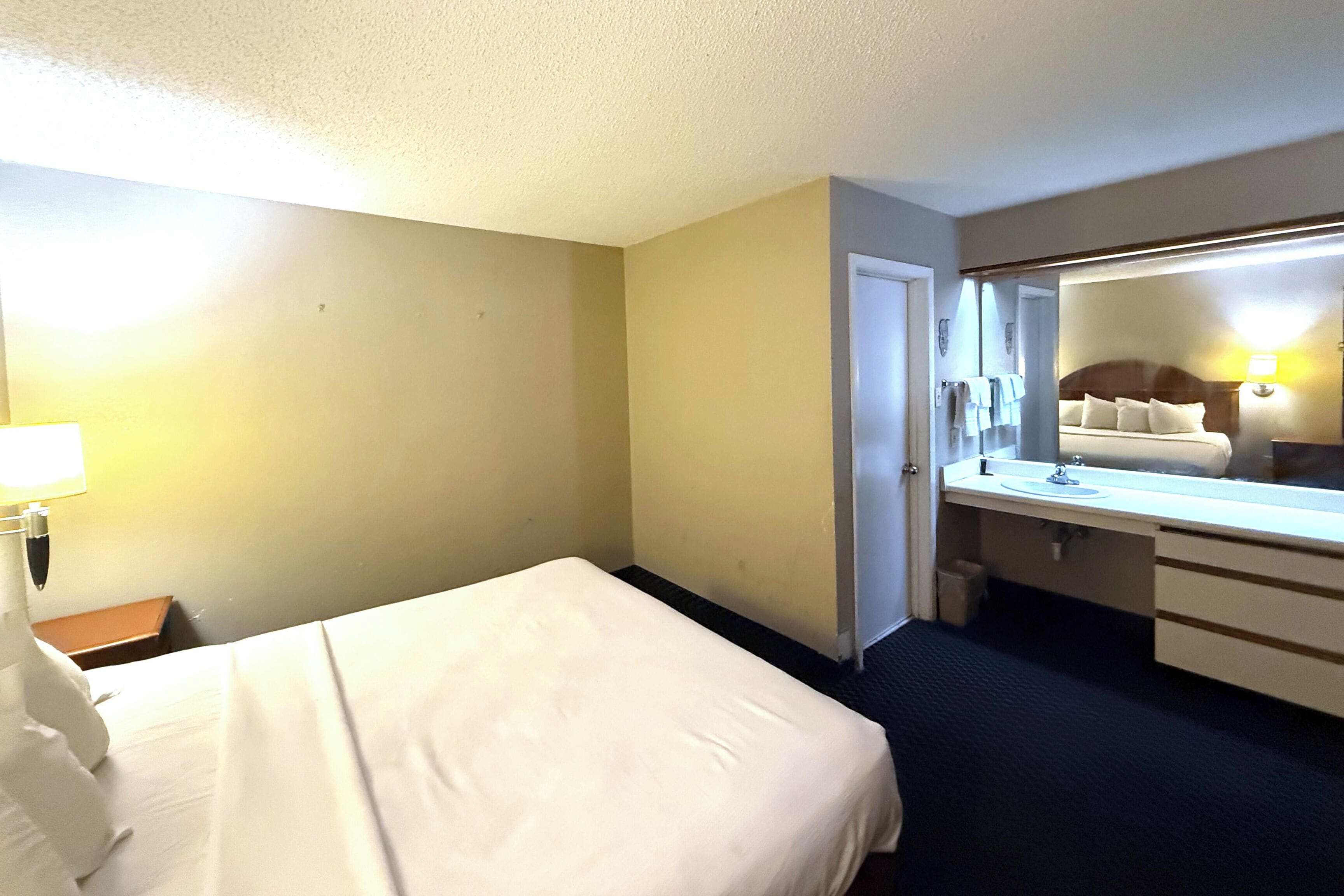 Desk, free WiFi, bed sheets