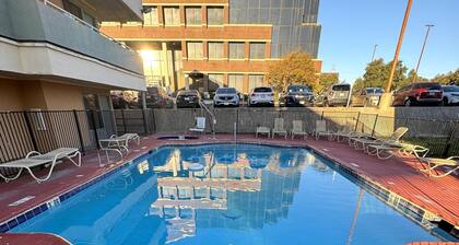 HomeGate Studios & Suites San Antonio Fiesta Park