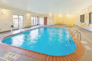 Piscine intérieure