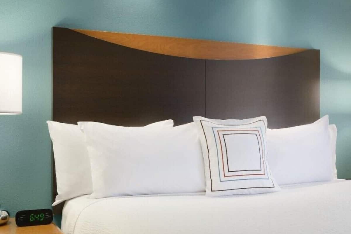 in-room safe, desk, iron/ironing board, free wifi