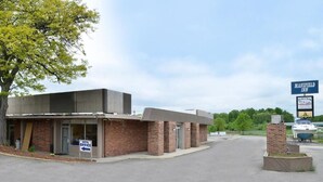 Exterior - Mansfield Inn (Mansfield)