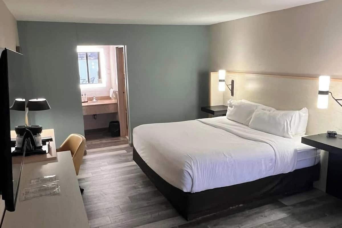 Pillow-top beds, in-room safe, desk, laptop workspace