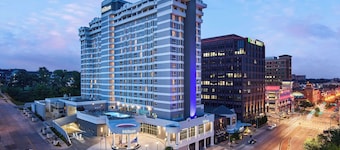 Hilton Kansas City Country Club Plaza