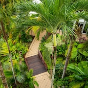 Cairns Harbourside Hotel