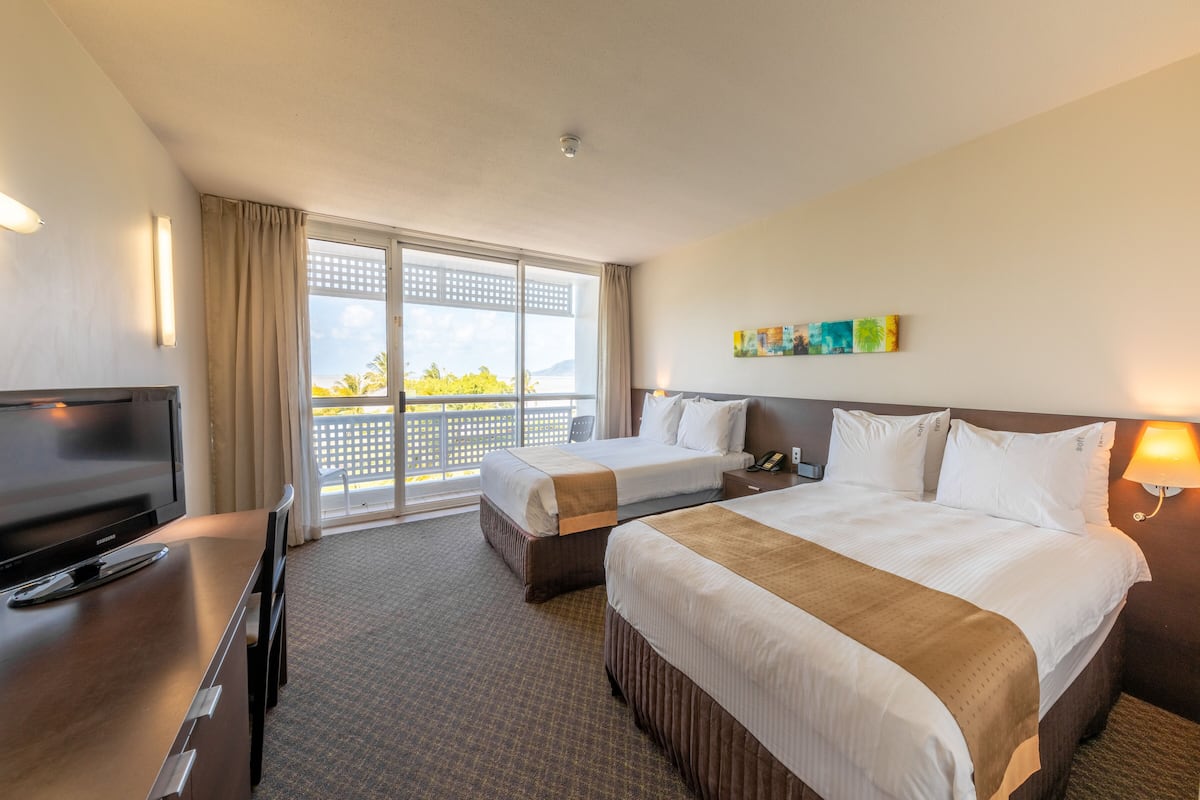 1 bedroom, in-room safe, individually decorated, individually furnished