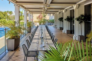 Breakfast, lunch served; local and international cuisine, pool views 