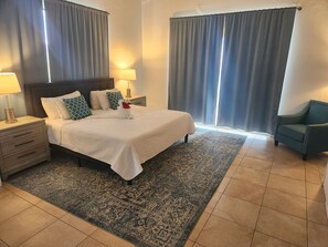 Villa panorámica | Cortinas opacas, tabla de planchar con plancha, wifi gratis