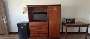 Escrivaninha, Wi-Fi de cortesia, roupa de cama