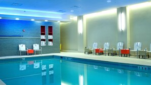 Piscine intérieure