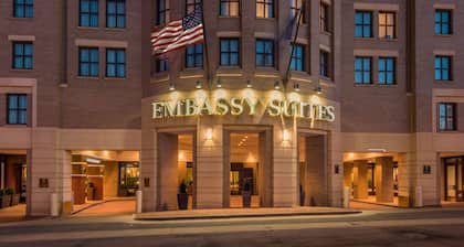 Embassy Suites by Hilton Alexandria Old Town