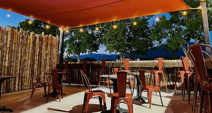 Taos Valley Lodge
