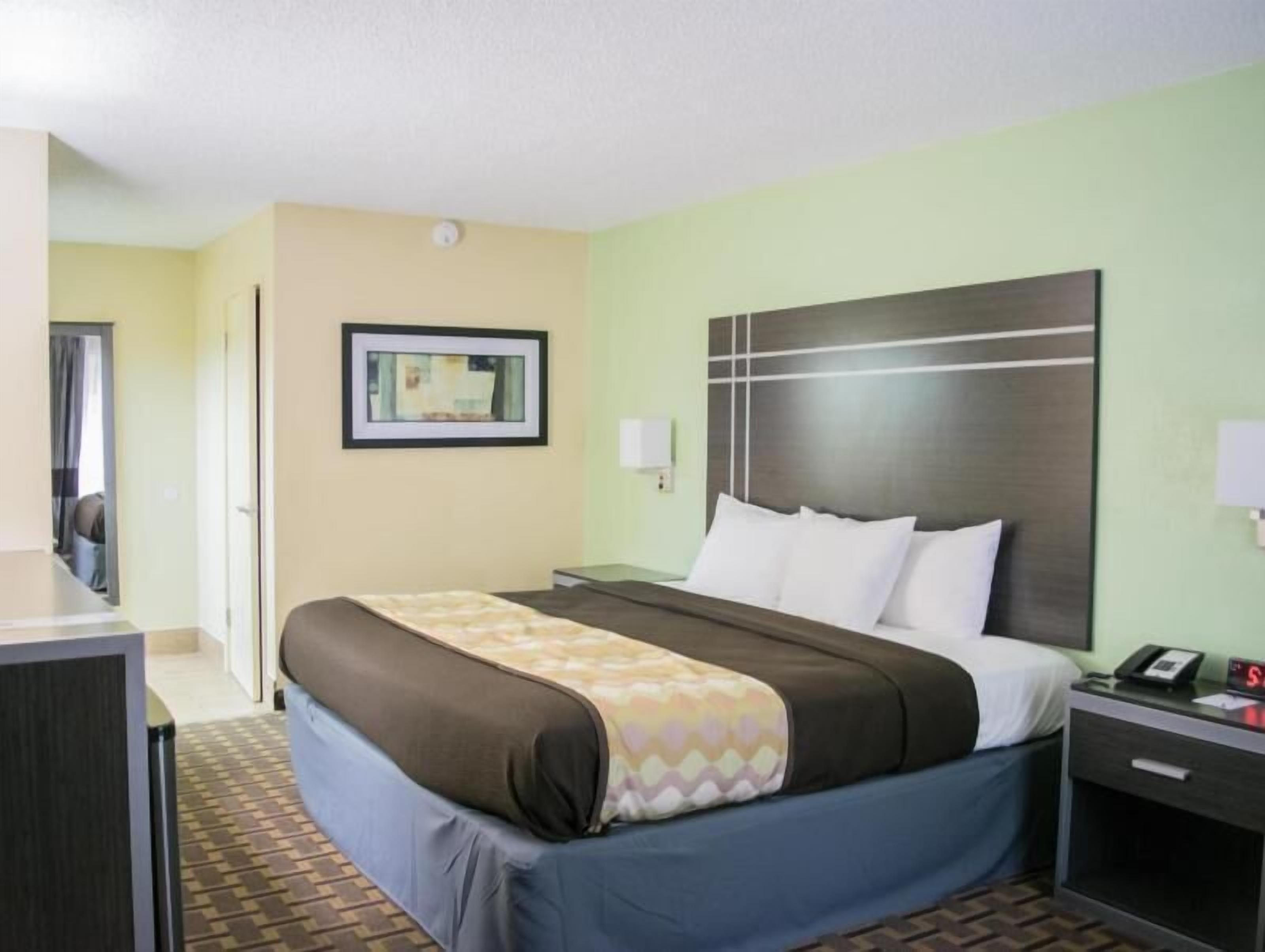 In-room safe, desk, laptop workspace, iron/ironing board