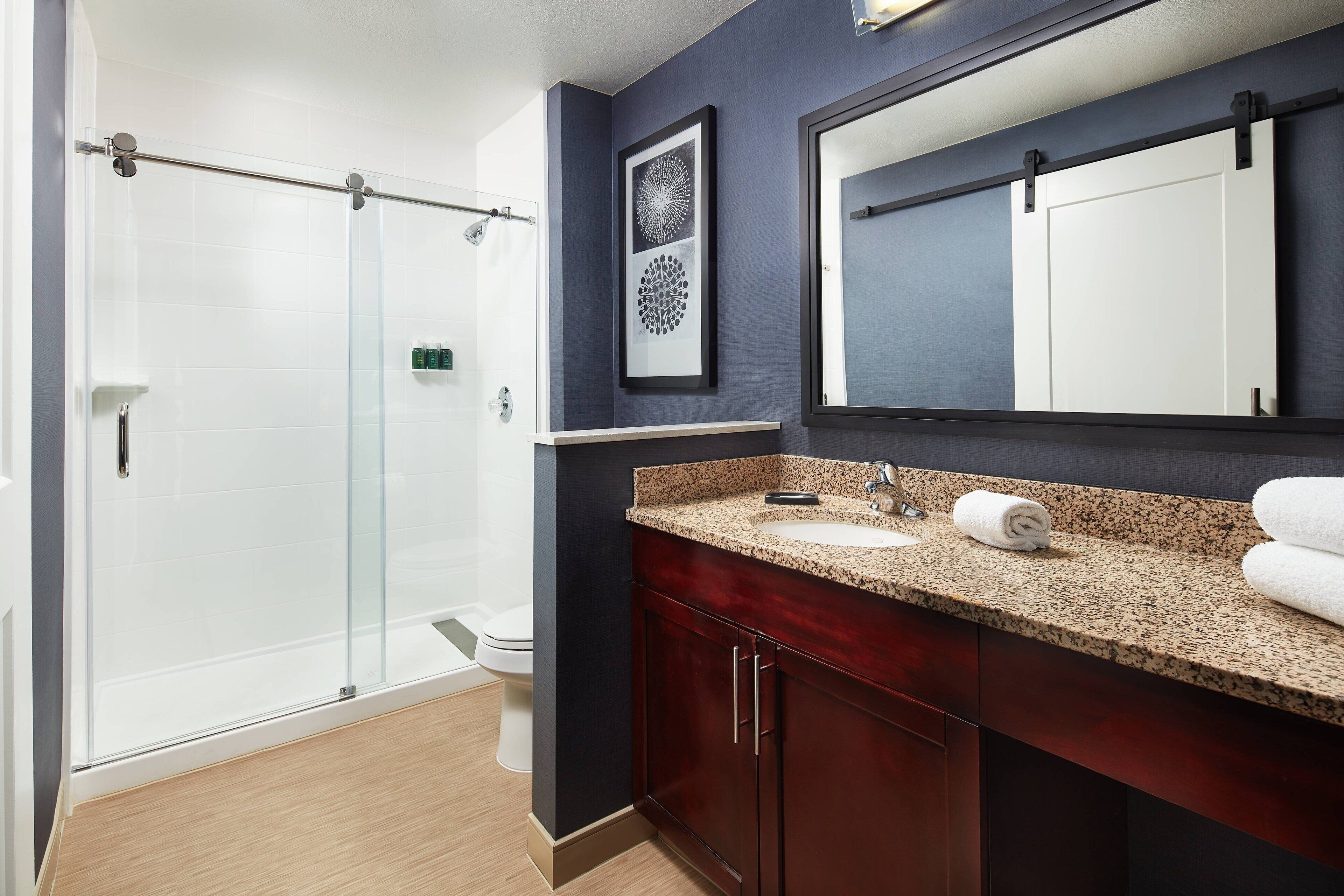 studio, non smoking | bathroom | combined shower/bathtub, free toiletries, hair dryer, towels