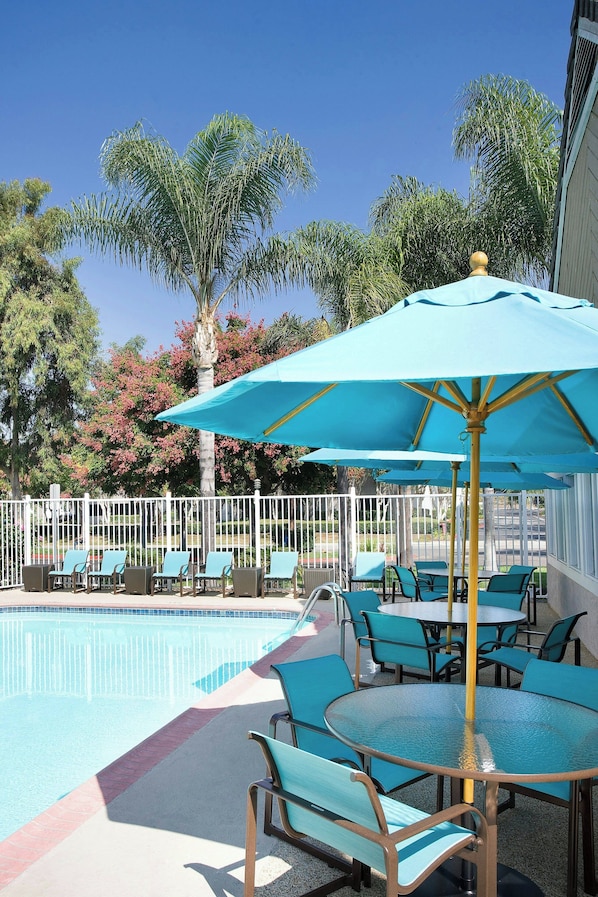 Piscine extérieure