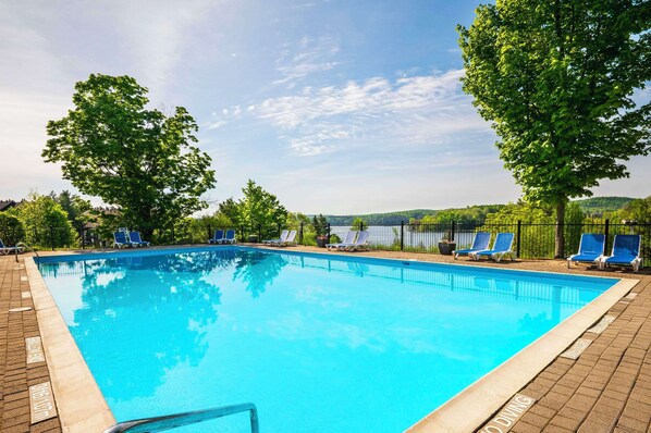 Indoor pool, seasonal outdoor pool, pool umbrellas