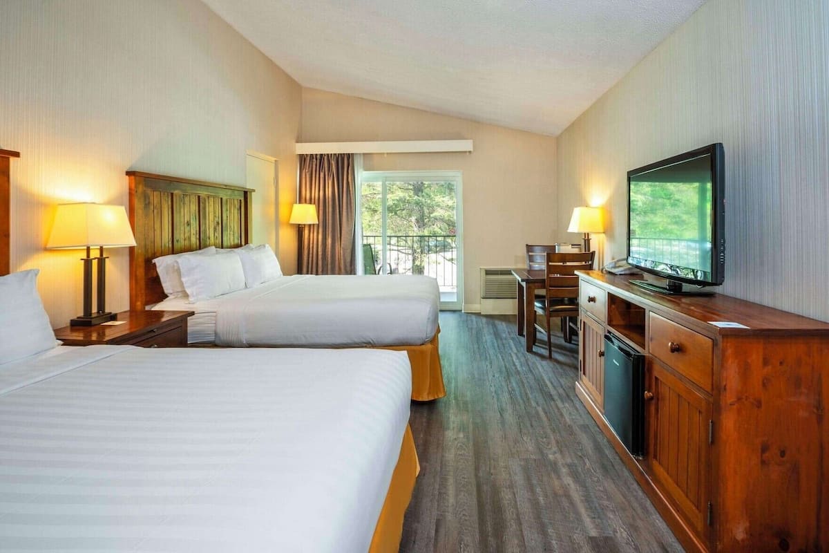 Ropa de cama de alta calidad y cortinas blackout 