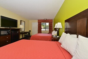In-room safe, desk, blackout drapes, iron/ironing board - Americas Best Value Inn Canton, NC (Canton)