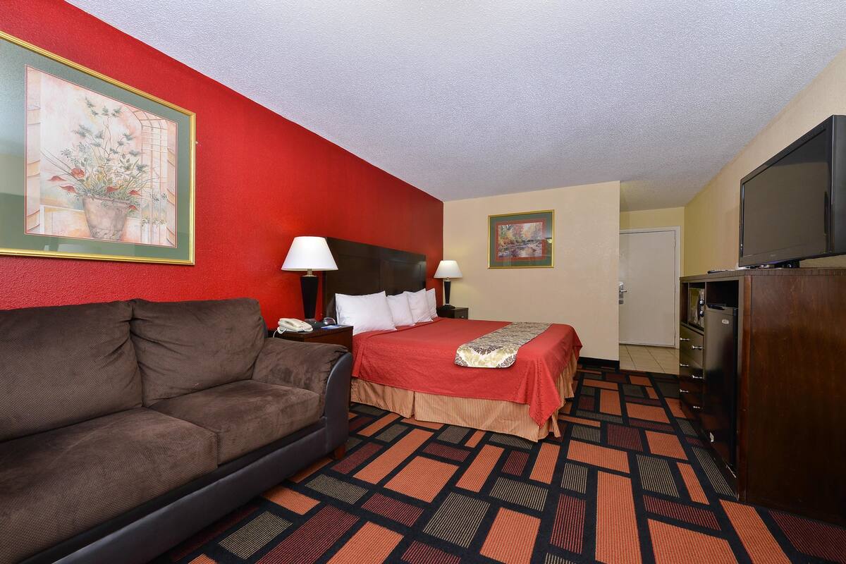 In-room safe, desk, blackout drapes, iron/ironing board