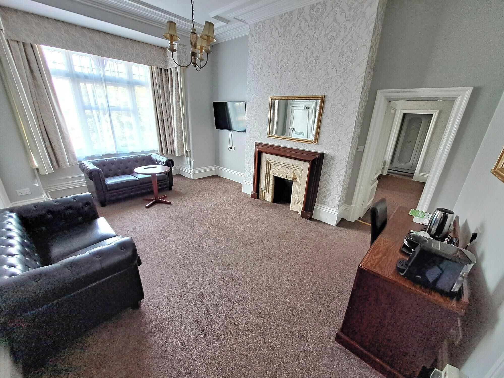 Photo - Prince Of Wales Hotel