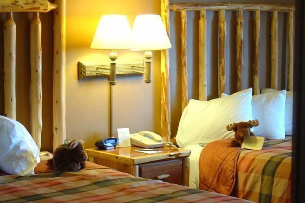 deluxe room, 1 king bed with sofa bed, lake view | 1 bedroom, pillow-top beds, desk, iron/ironing board