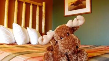 Deluxe Room, 1 King Bed with Sofa bed, Lake View | Pillowtop beds, desk, iron/ironing board, free cribs/infant beds