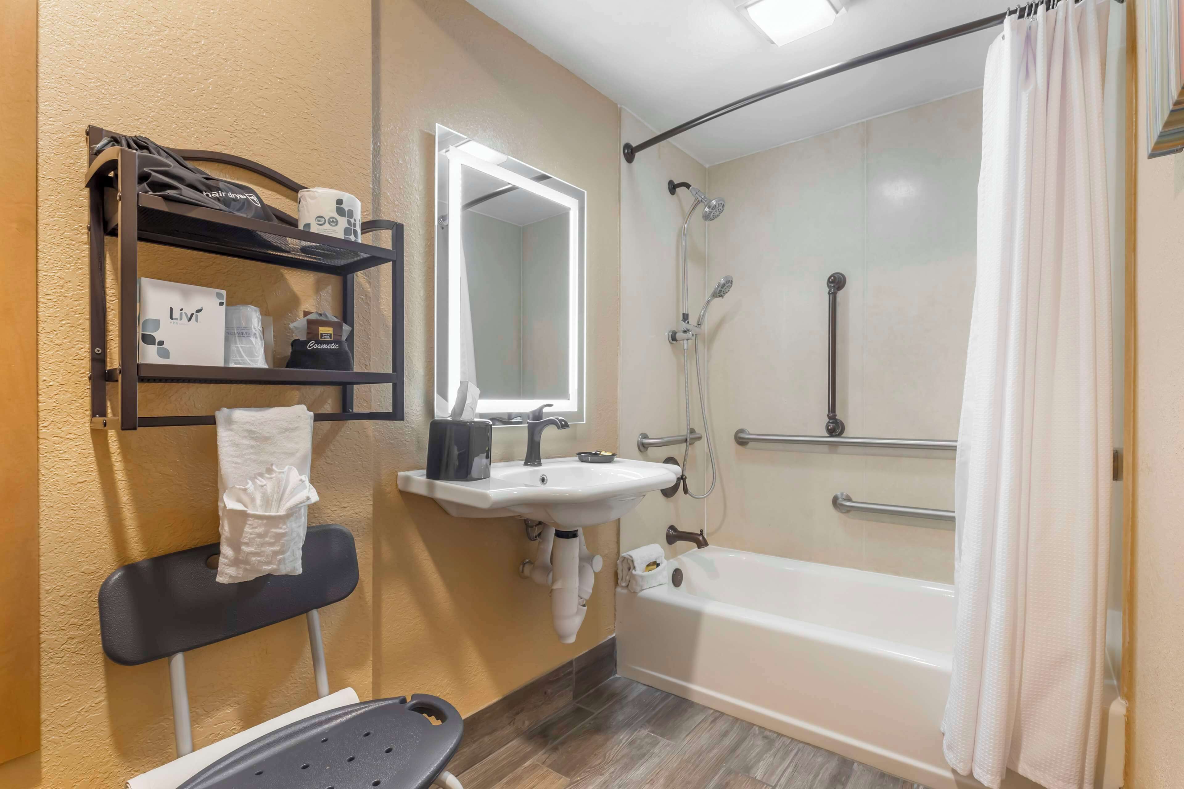 standard room, 2 double beds, accessible, bathtub | bathroom | combined shower/bathtub, free toiletries, hair dryer, towels