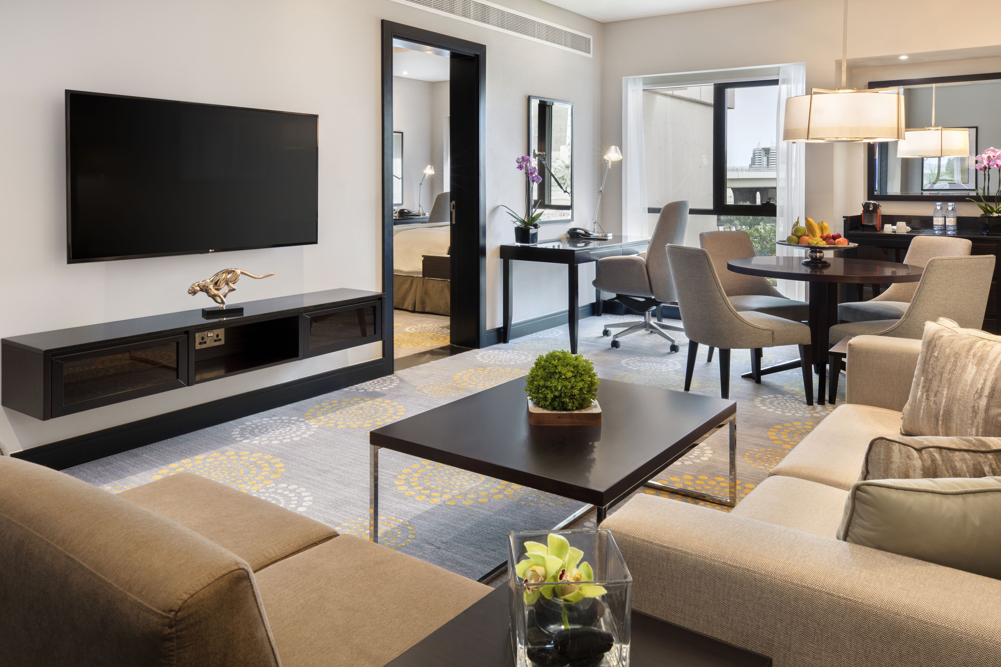 1 bedroom, premium bedding, free minibar items, in-room safe