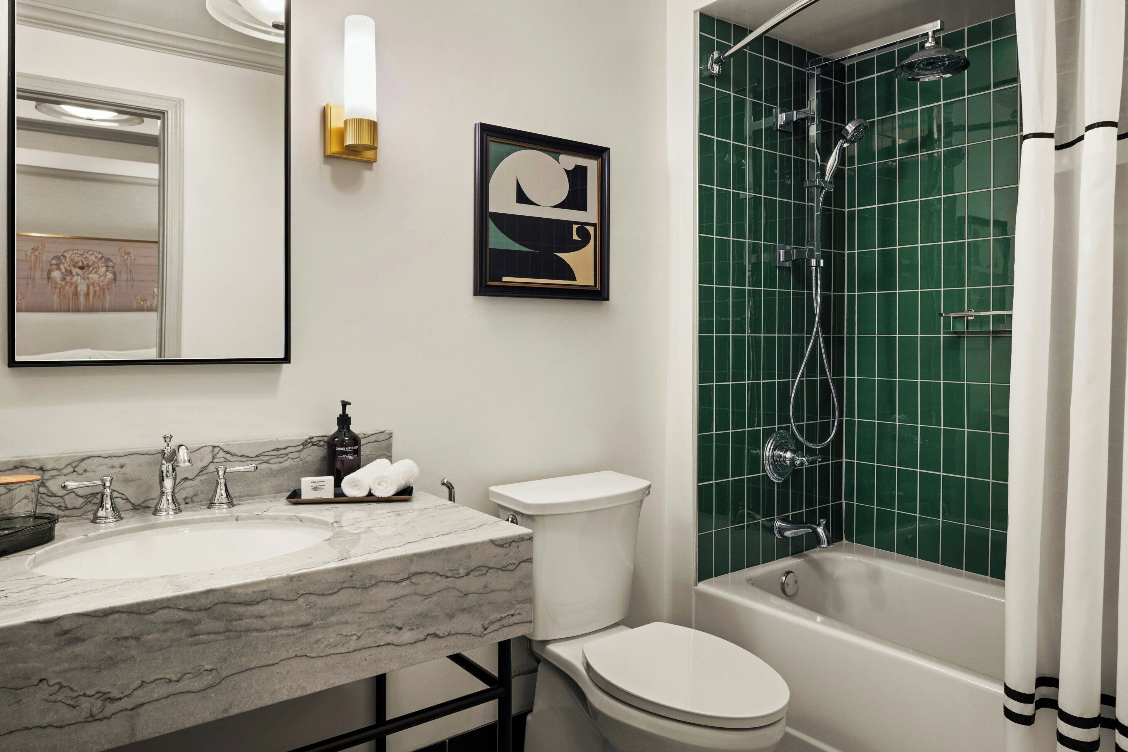 room, 1 king bed, non smoking | bathroom | designer toiletries, hair dryer, towels