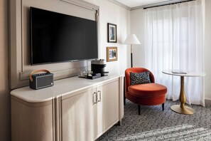 1 phòng ngủ, bộ trải giường bằng vải Frette của Ý 