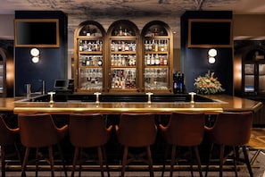 Bar (on property) - The Talbott, Autograph Collection (Chicago)