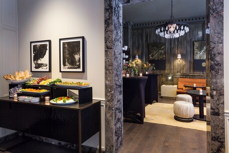 The Talbott Hotel - Image 11