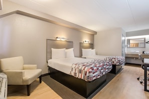 In-room safe, desk, laptop workspace, blackout curtains - Red Roof Inn Princeton - Ewing (Lawrenceville)