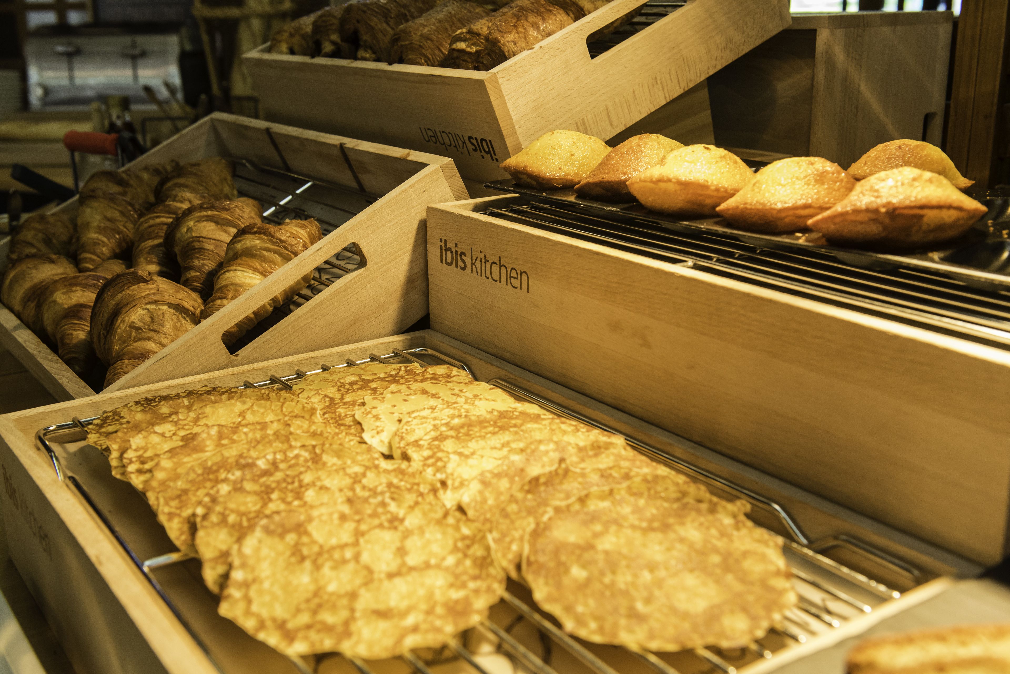 daily buffet breakfast (eur 13.90 per person)