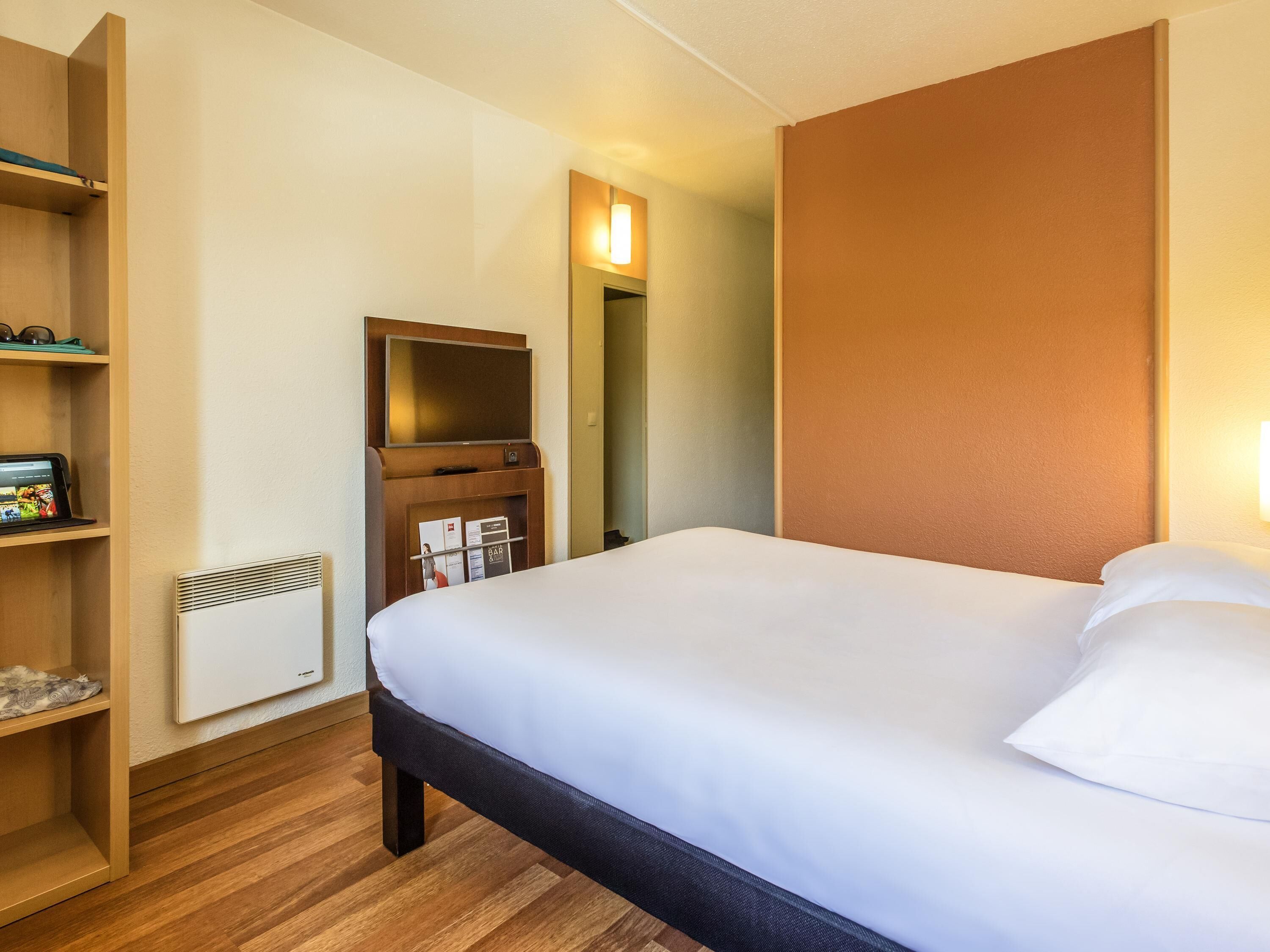 Standard Double Room, 1 Double Bed | 1 bedroom, premium bedding, desk, soundproofing