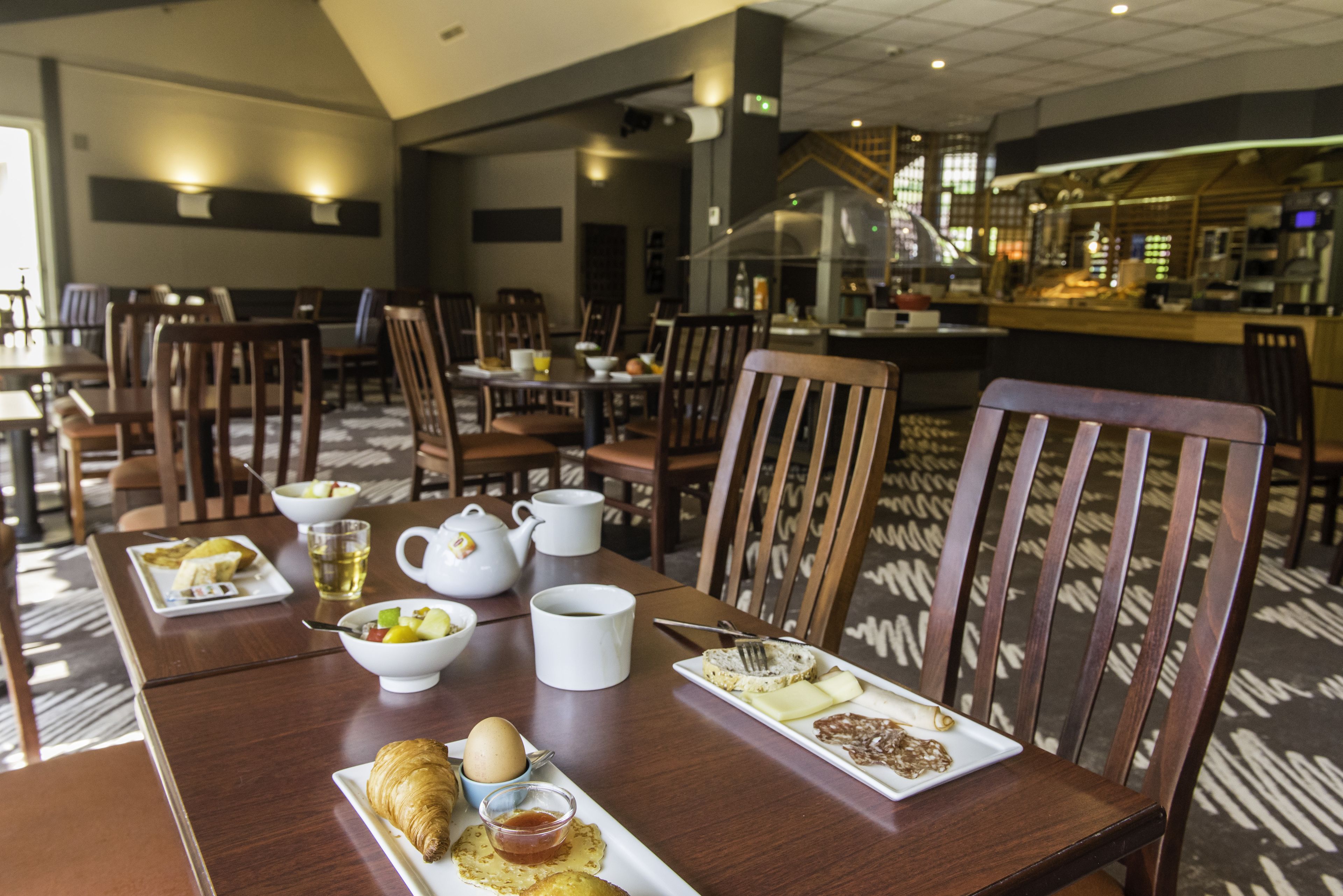 daily buffet breakfast (eur 13.90 per person)