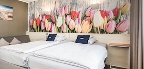 Comfort Large | 1 개의 침실, 저자극성 침구, 셀렉트 컴포트 침대, 책상