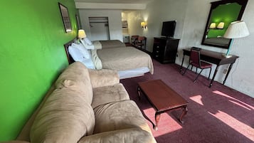 Habitación, 2 camas de matrimonio, no fumadores | Escritorio, tabla de planchar con plancha, wifi gratis y ropa de cama