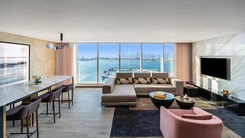 Premium bedding, free minibar items, in-room safe, desk