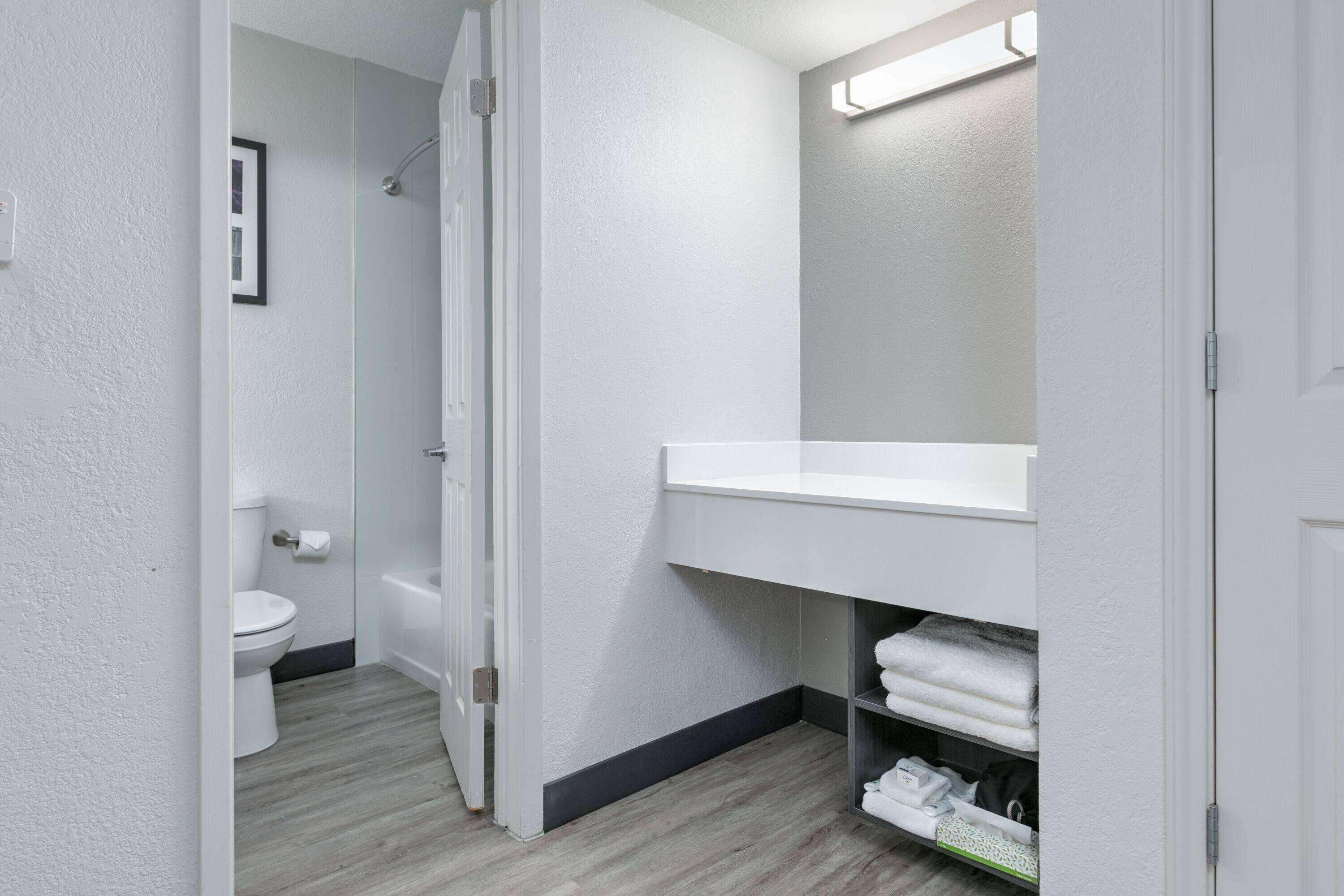 Photo - La Quinta Inn by Wyndham Dallas Uptown