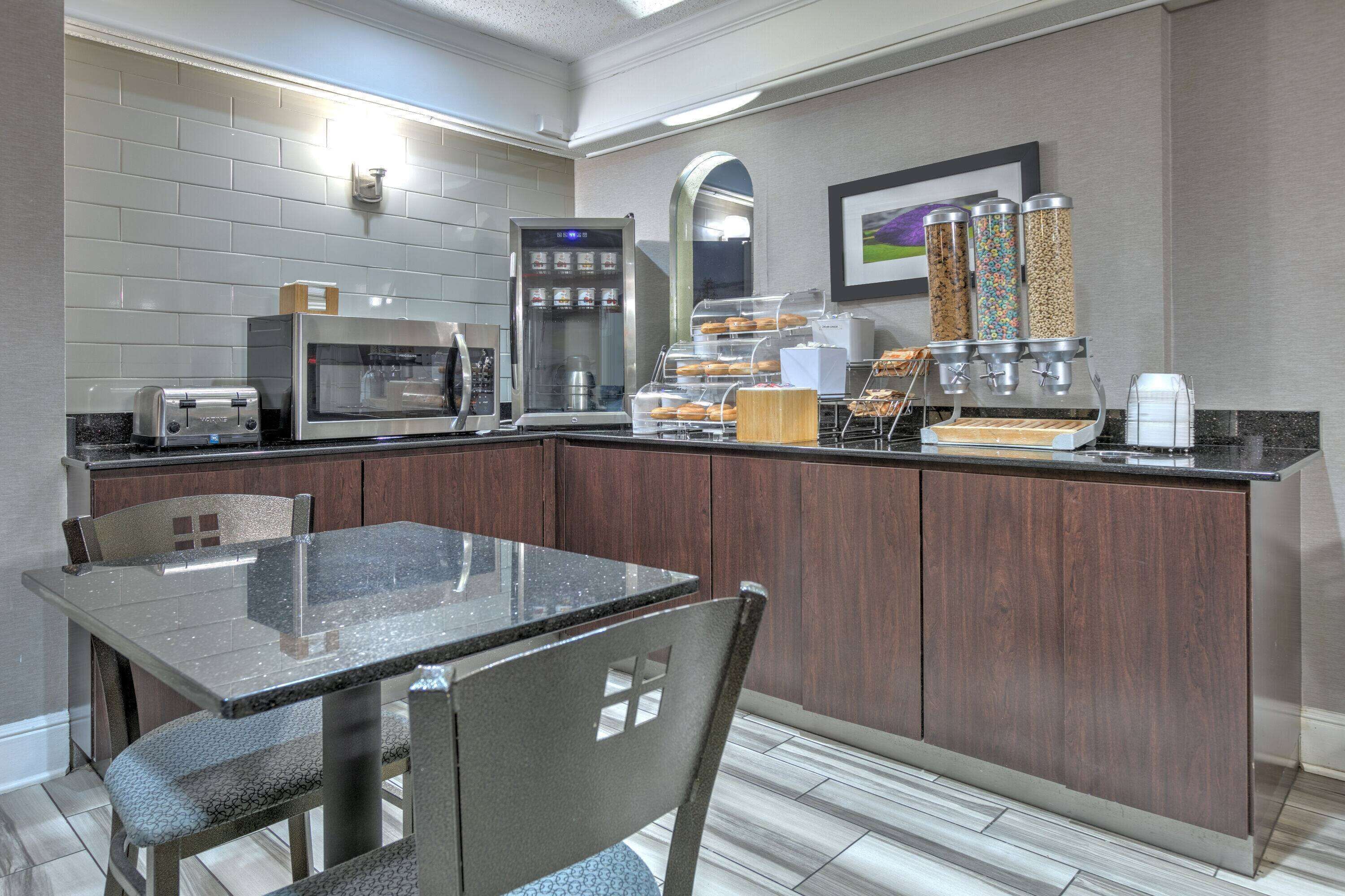 Photo - La Quinta Inn by Wyndham Dallas Uptown