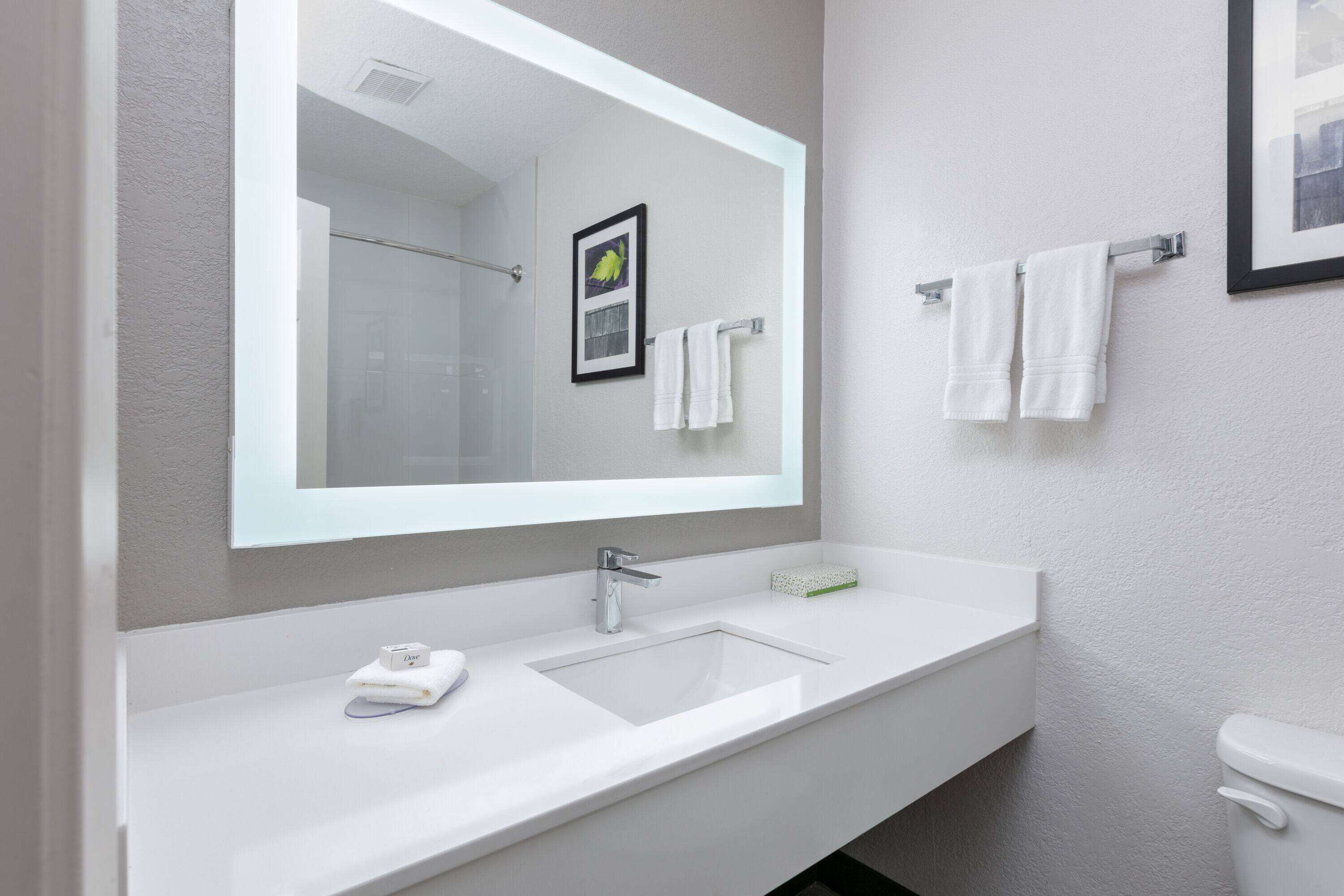 Photo - La Quinta Inn by Wyndham Dallas Uptown