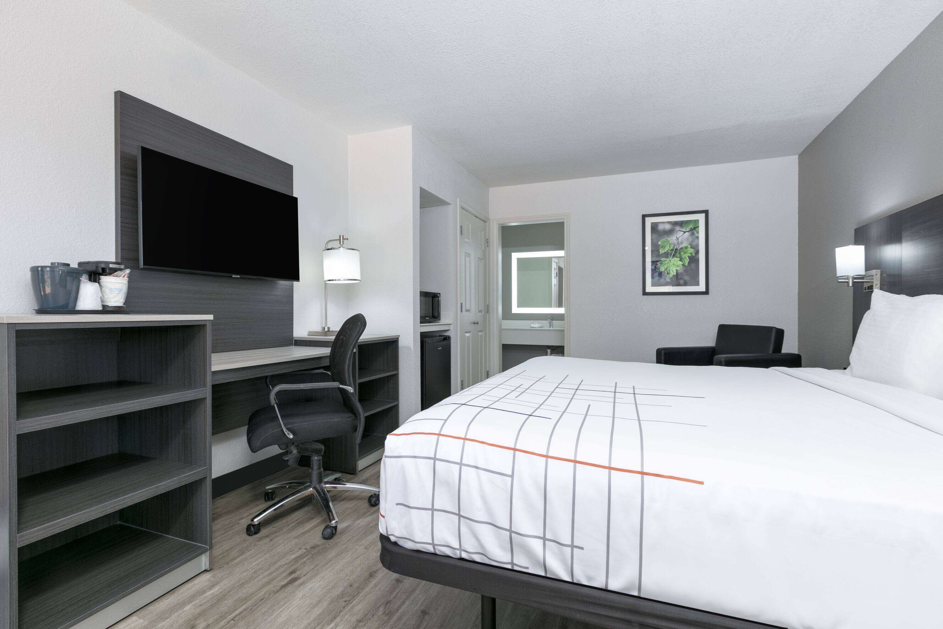 Photo - La Quinta Inn by Wyndham Dallas Uptown