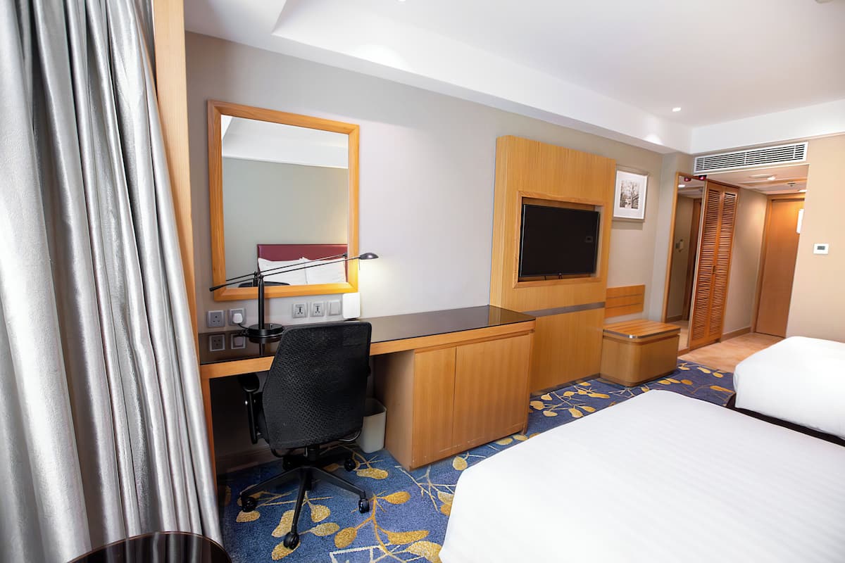 Minibar, in-room safe, desk, iron/ironing board