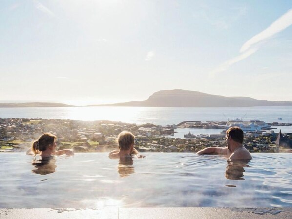 Indoor pool, outdoor pool