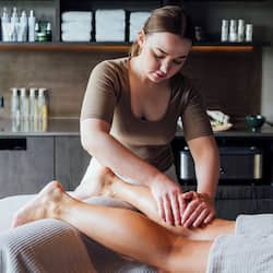 Couples treatment rooms, body treatments, aromatherapy
