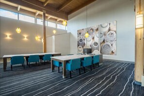 Interior - enVision Hotel & Conference Center Mansfield-Foxboro (Mansfield)