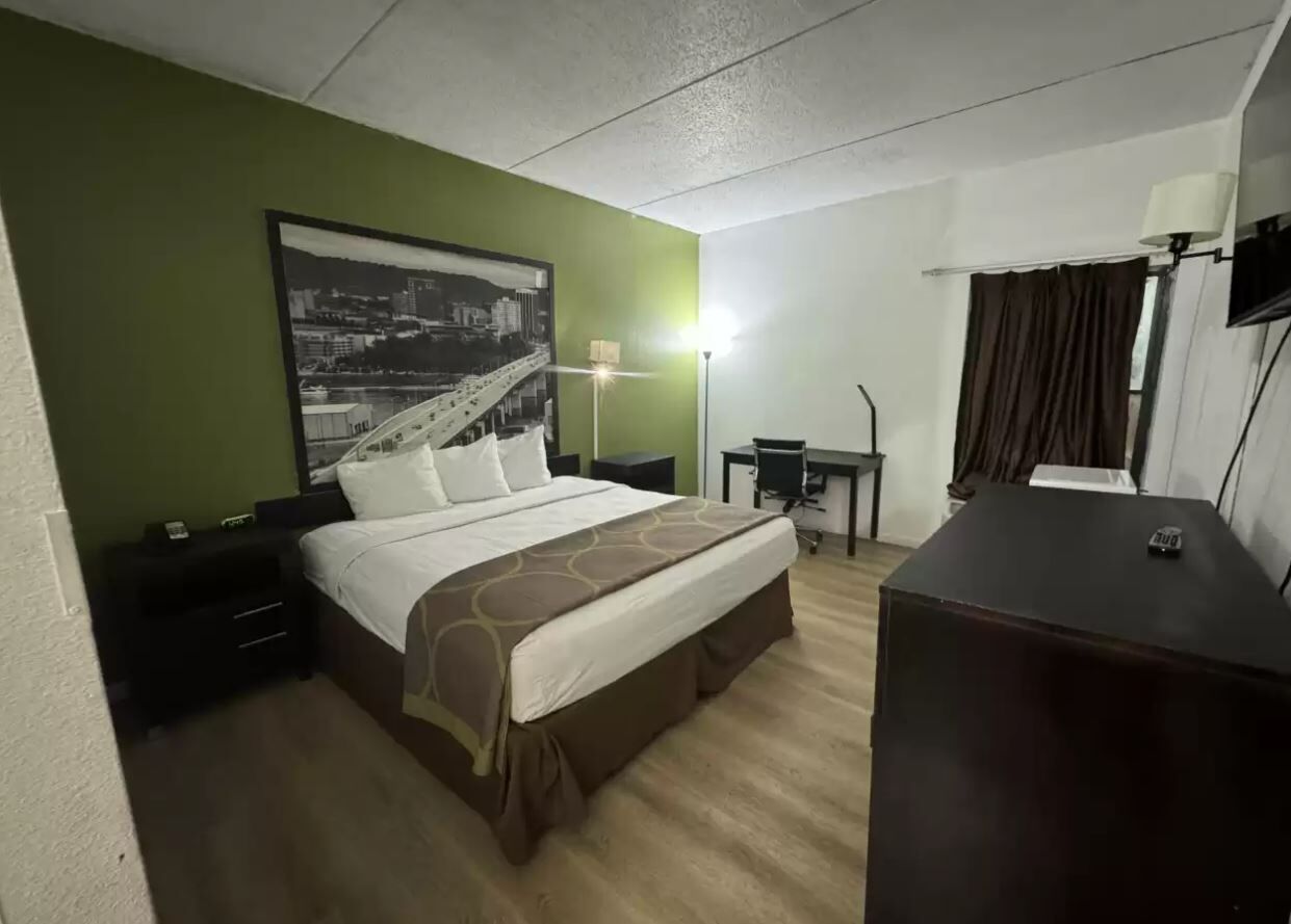 1 bedroom, premium bedding, desk, blackout curtains