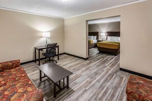 Iron/ironing board, rollaway beds, free WiFi, bed sheets - Econo Lodge Inn & Suites Newton (Newton)